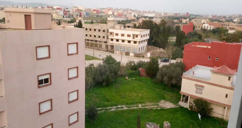 Spacious apartment for sale in the center of Gzenaya